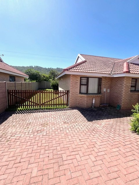 To Let 3 Bedroom Property for Rent in Hersham Western Cape